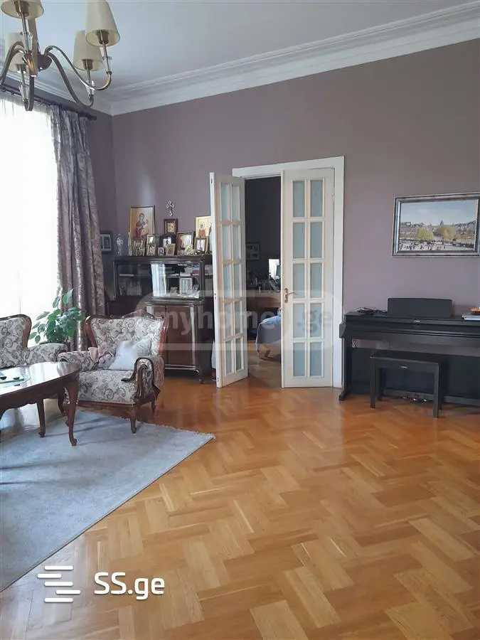kostava st. . - 3 rooms