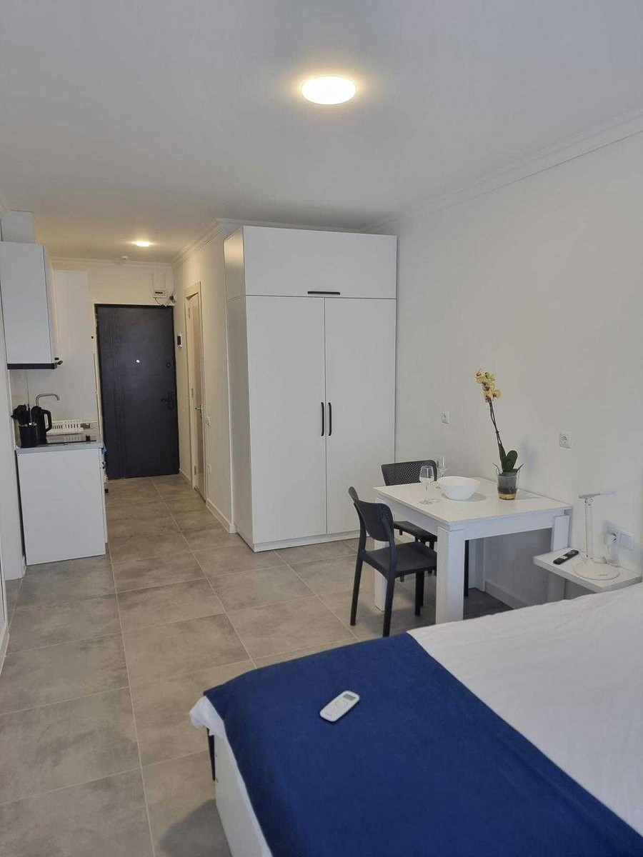 4 - 1 rooms