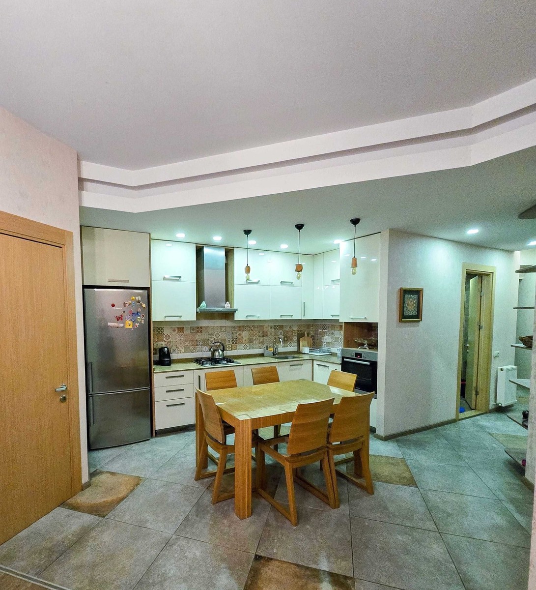 R. Chkhikvadze st. 8 - 3 rooms