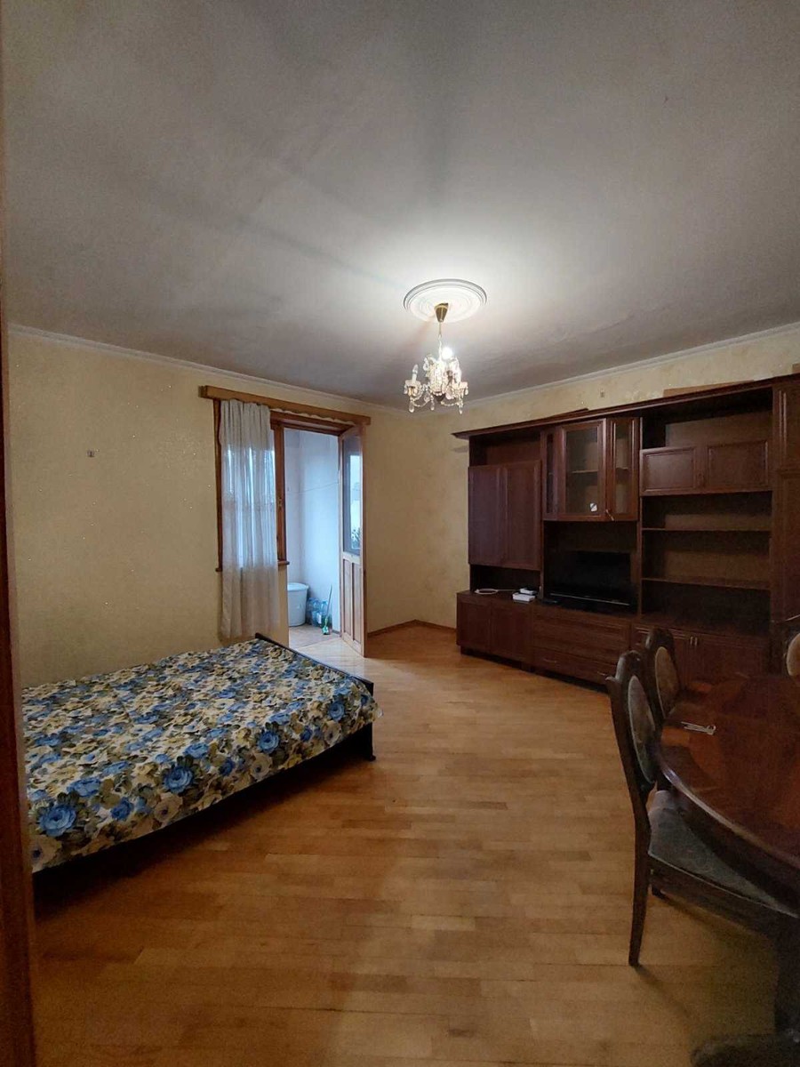I. Abashidze st. 10 - 2 rooms