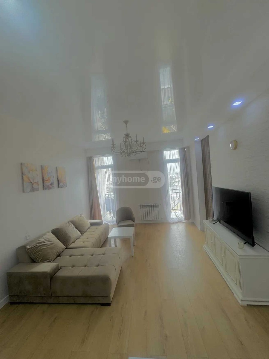 Kosmonavtebi coast - 3 rooms