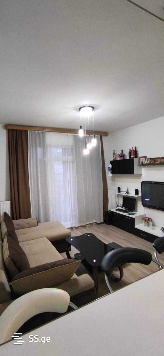 Bob walsh st. - 3 rooms