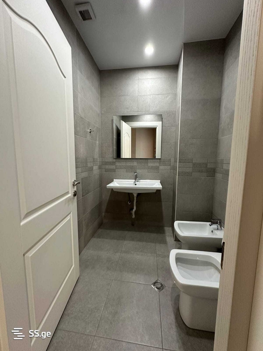 petre imeri st. 25 - 5 rooms