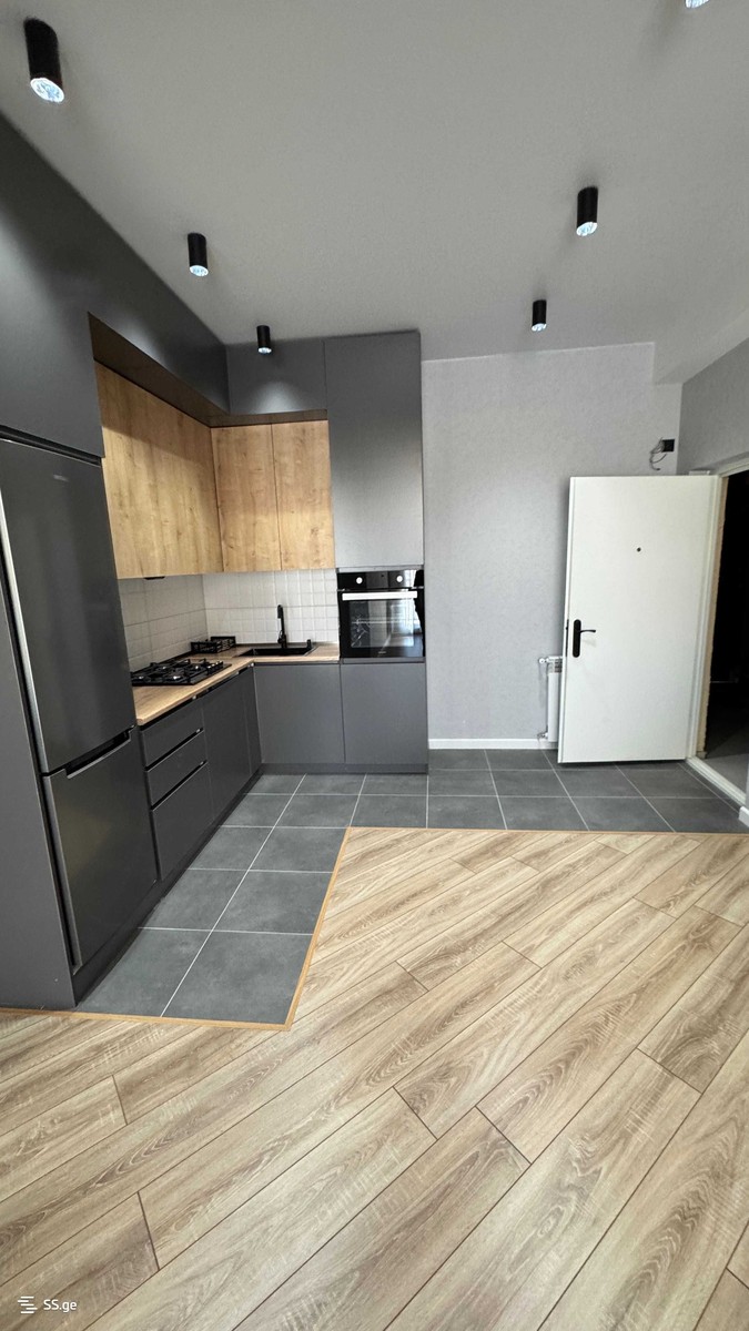 bagrat III st. 25 - 2 rooms