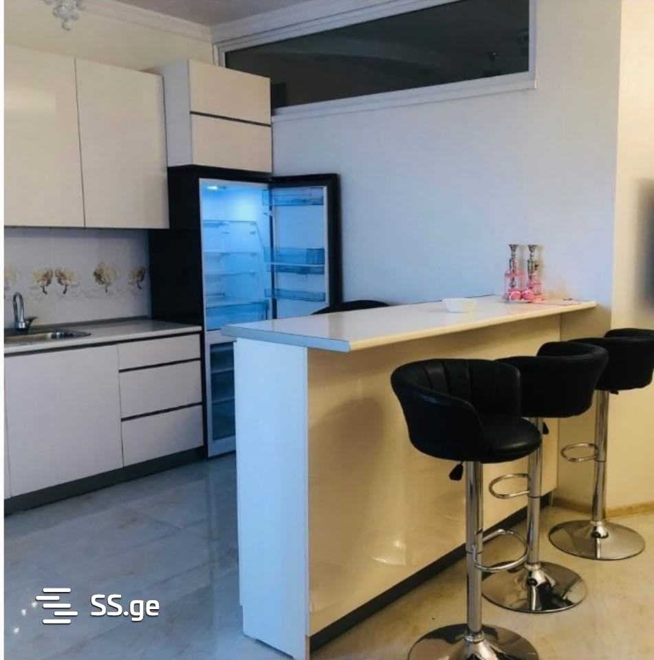 poti st. - 3 rooms