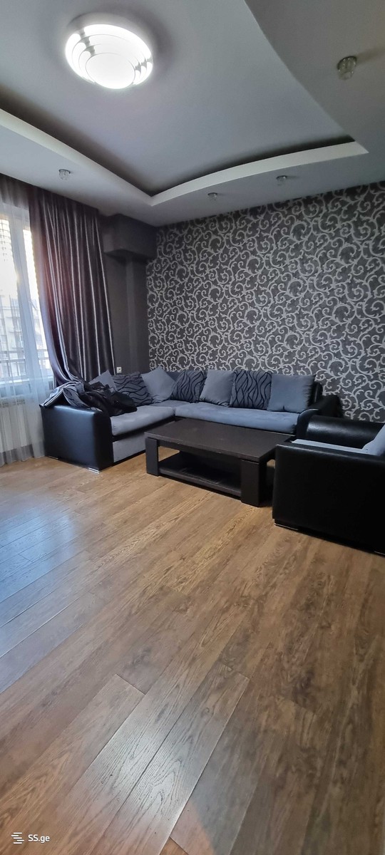 zurab zhvania square 1 - 3 rooms