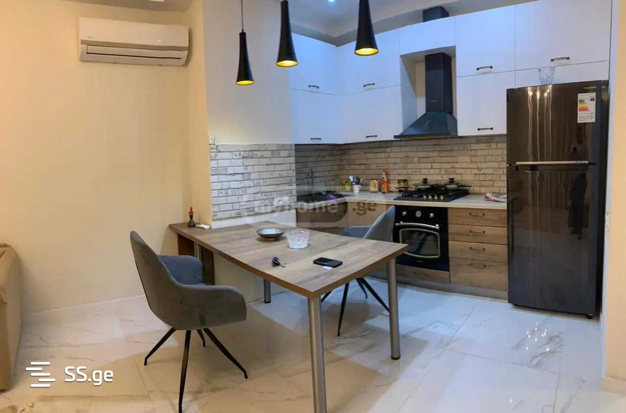 P. Ioseliani st. 0 - 4 rooms