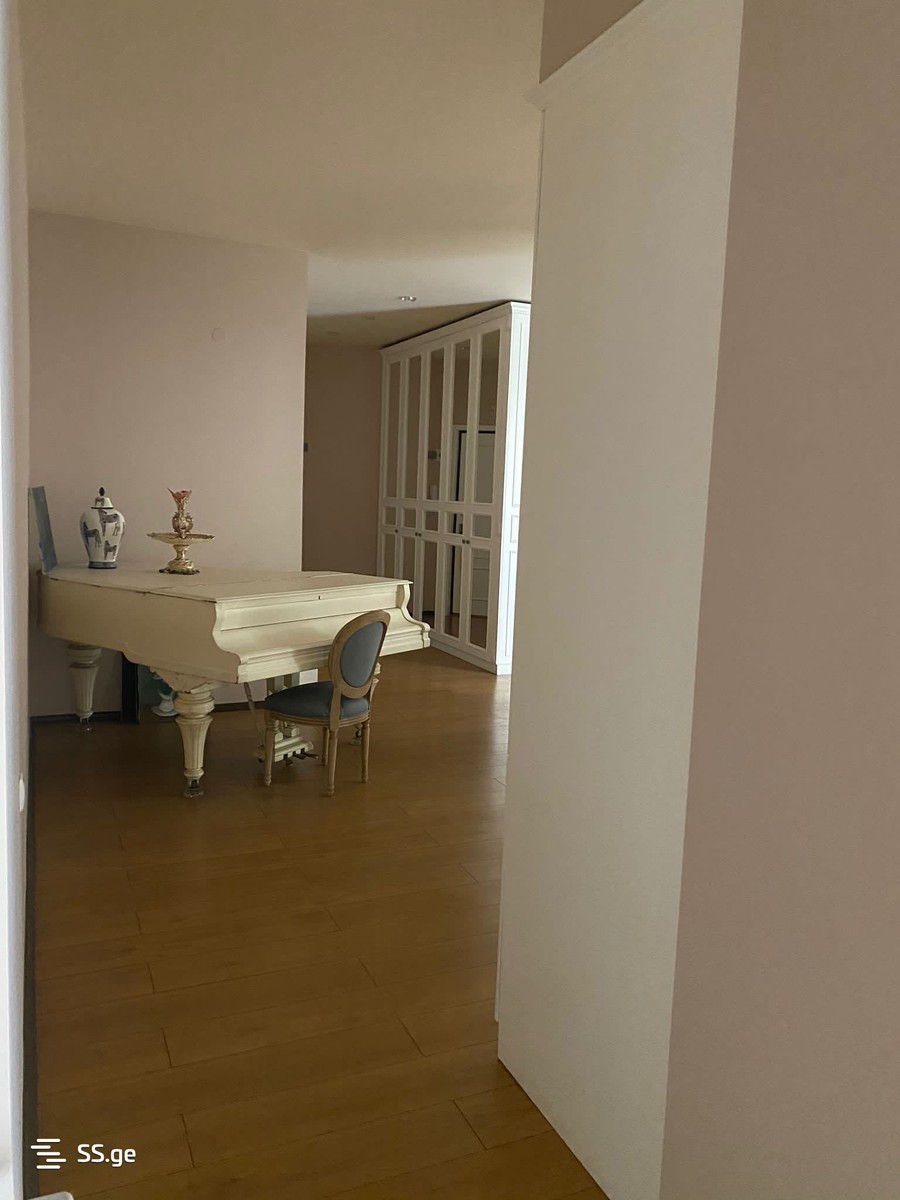 nino ramishvili st. 9 - 4 rooms