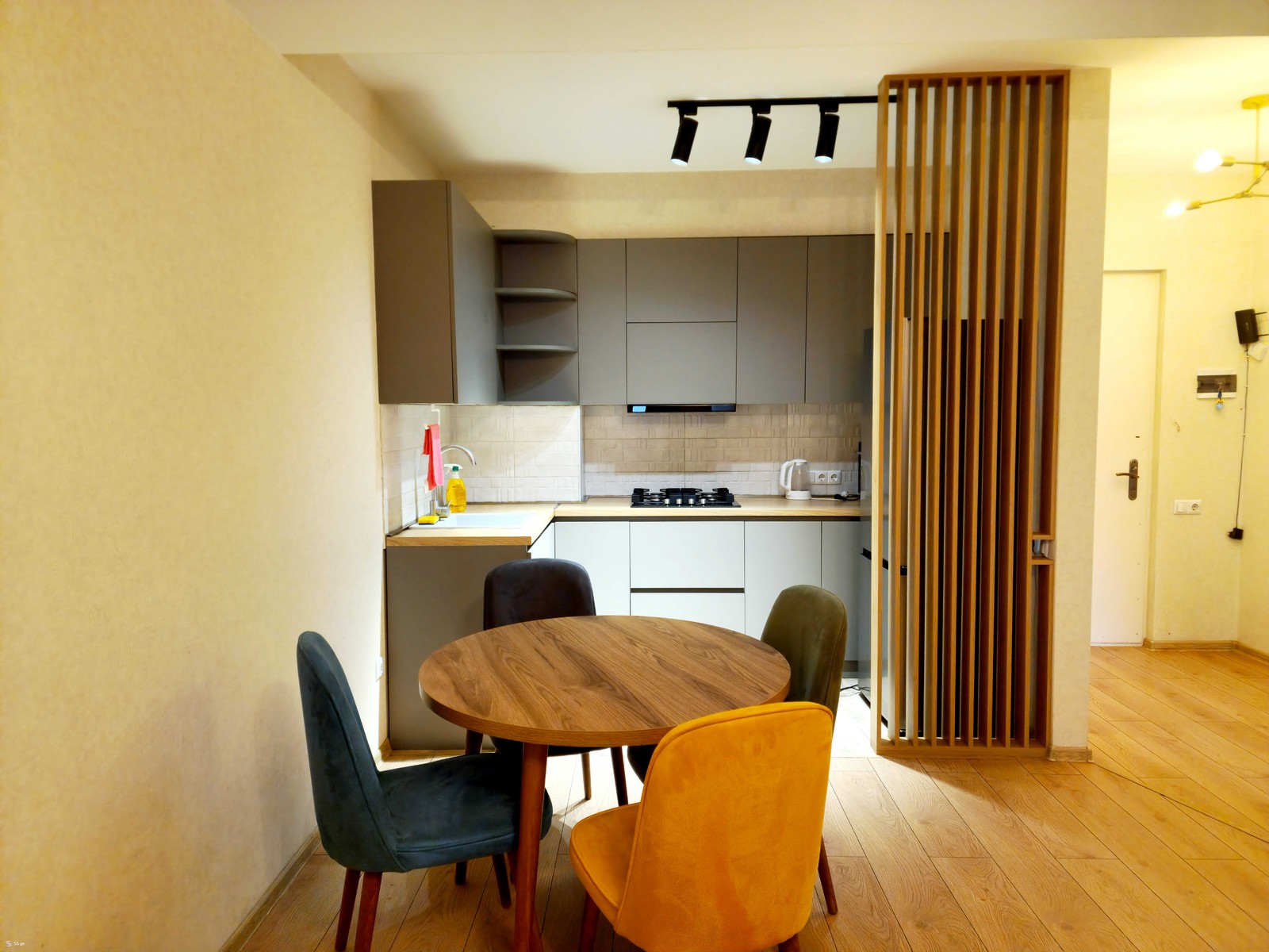 aglazde st. 81 - 2 rooms