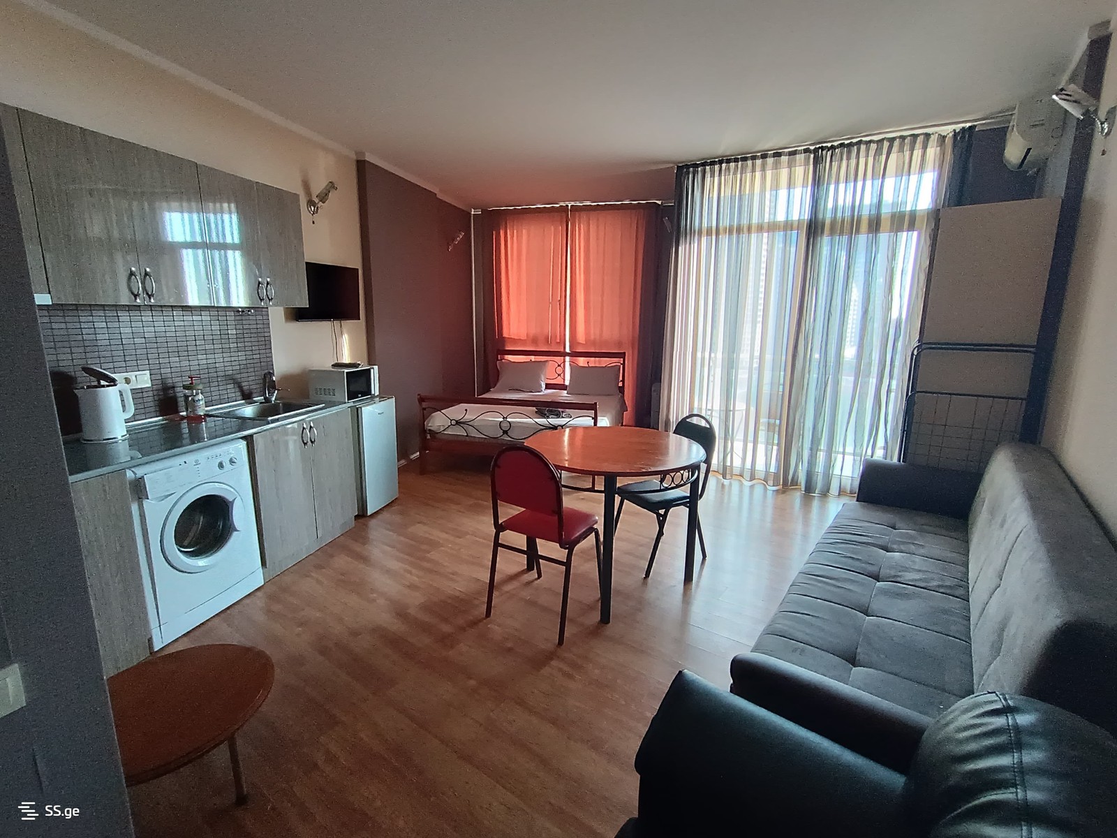 4 - 1 rooms