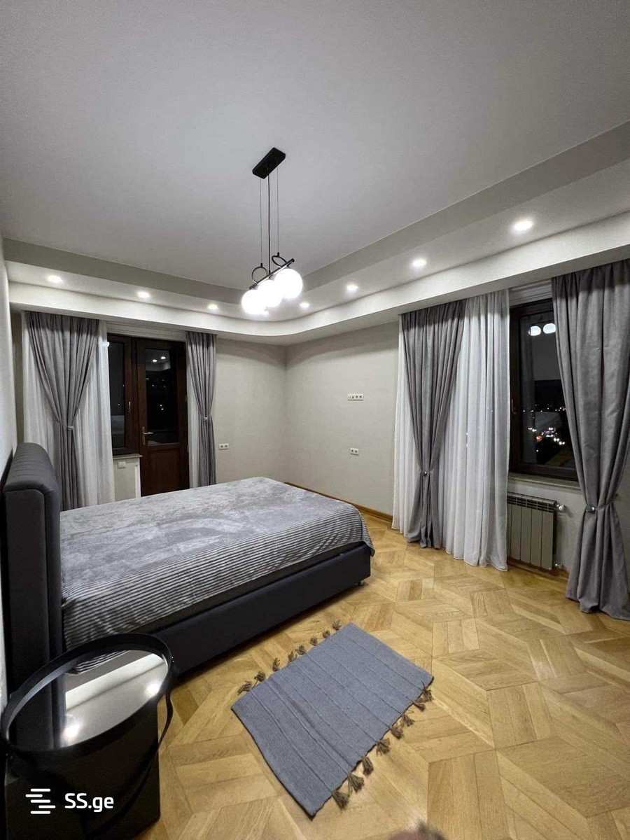 Vezirovi st. 16 - 3 rooms