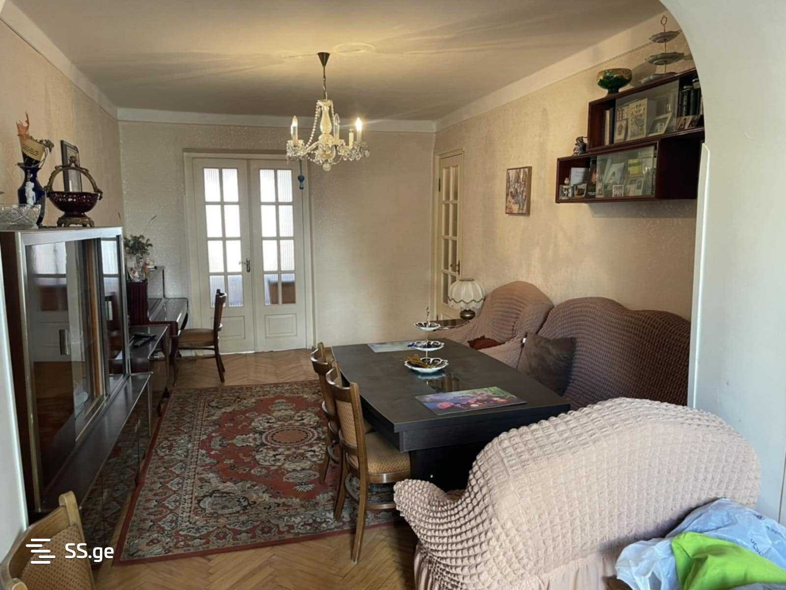 nucubidze st. 211 - 2 rooms