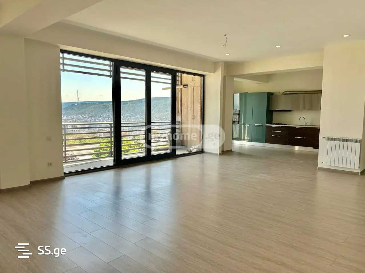 Lisi lake - 6 rooms