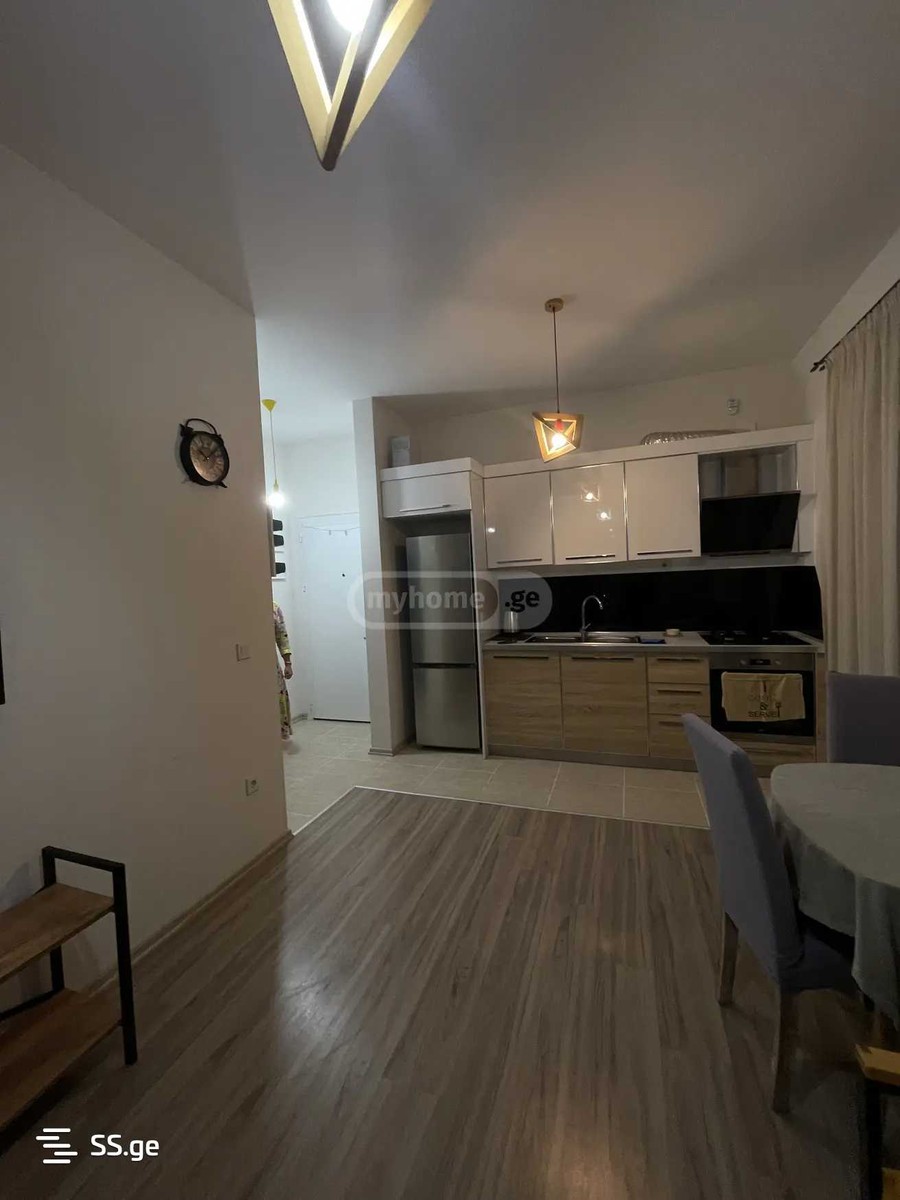 Bob walsh st. - 2 rooms