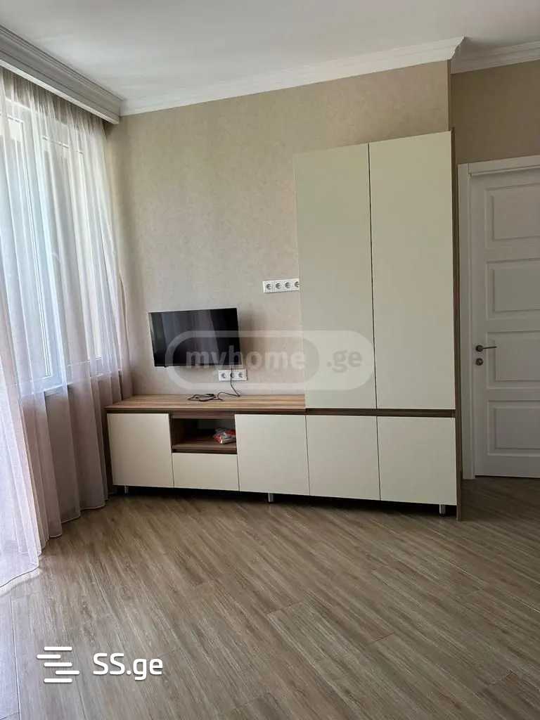 Bronshteini st. - 3 rooms