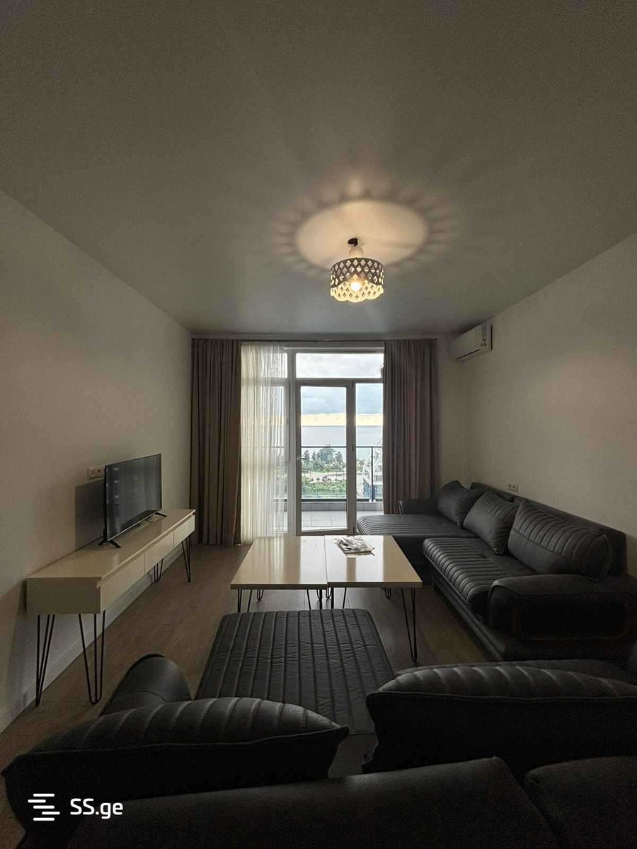 Lech and Maria Kaczynski street 5 - 4 rooms