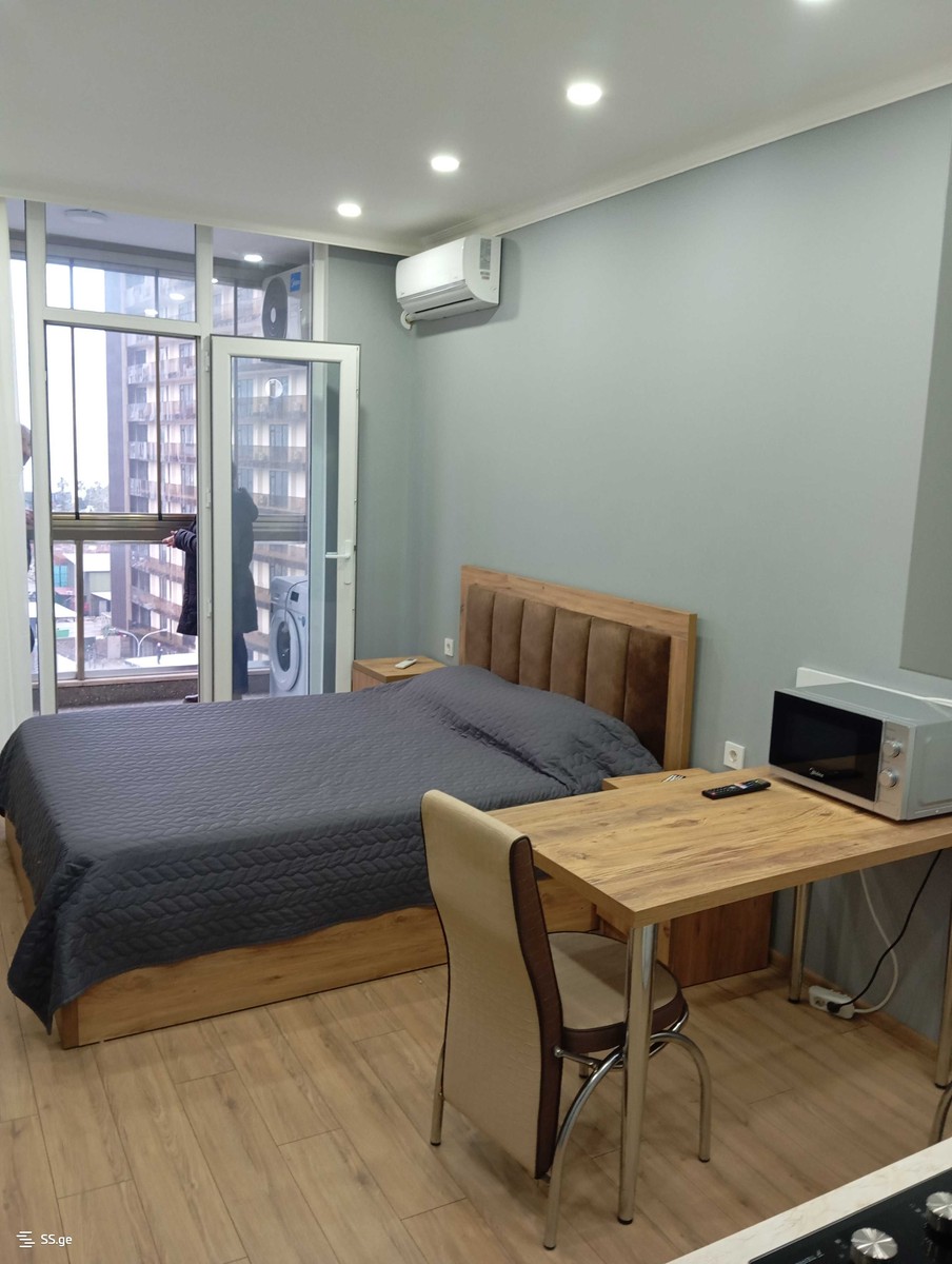 R. Nizharadze st. 10 - 1 rooms