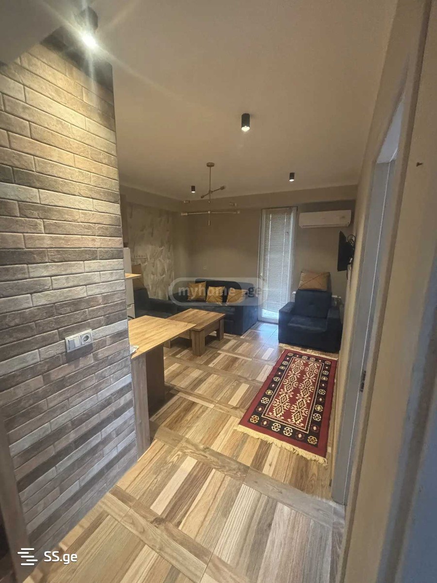 navtlugi st. 10 - 3 rooms