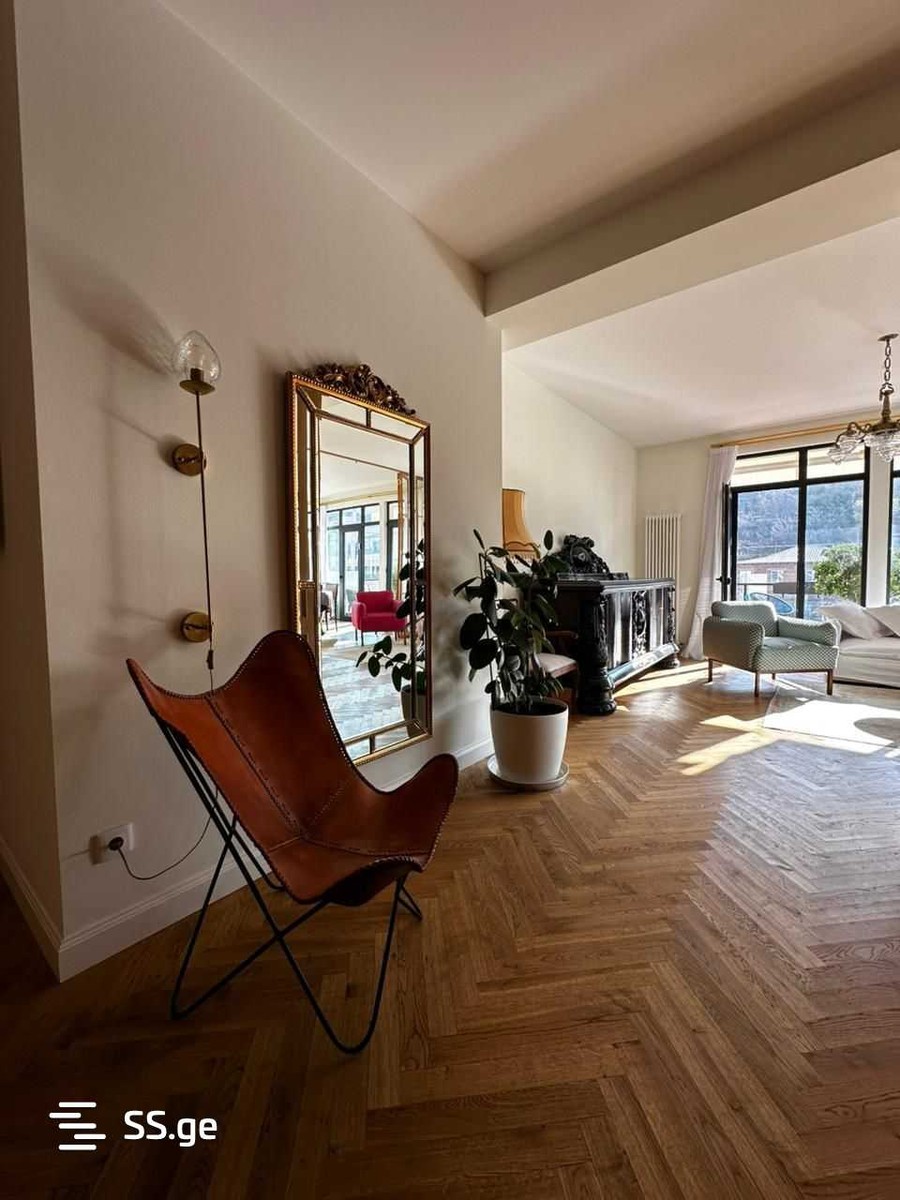 t. tabidze st. - 6 rooms