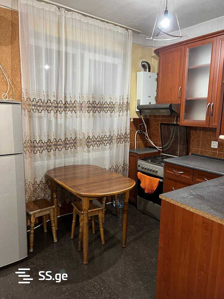 samtredia st. 13 - 1 rooms