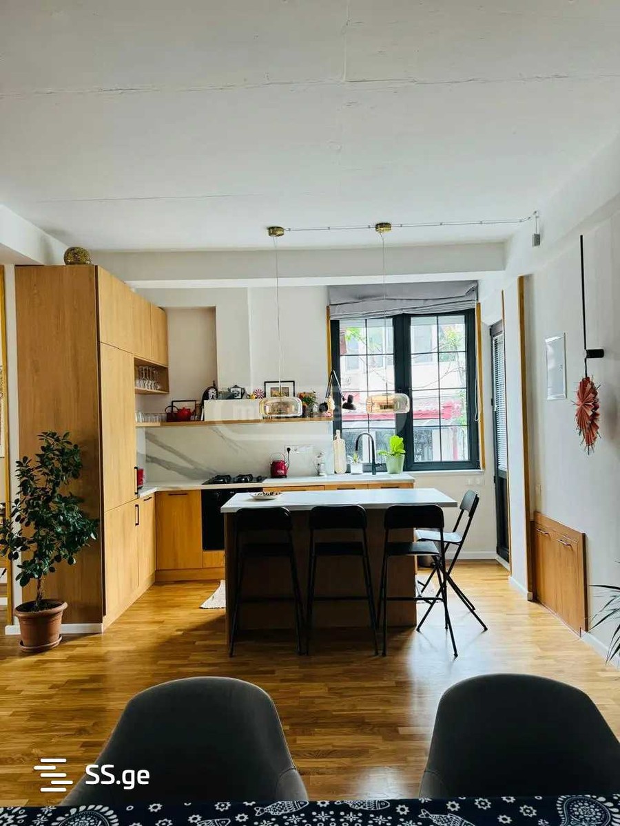 sololakis alley - 3 rooms