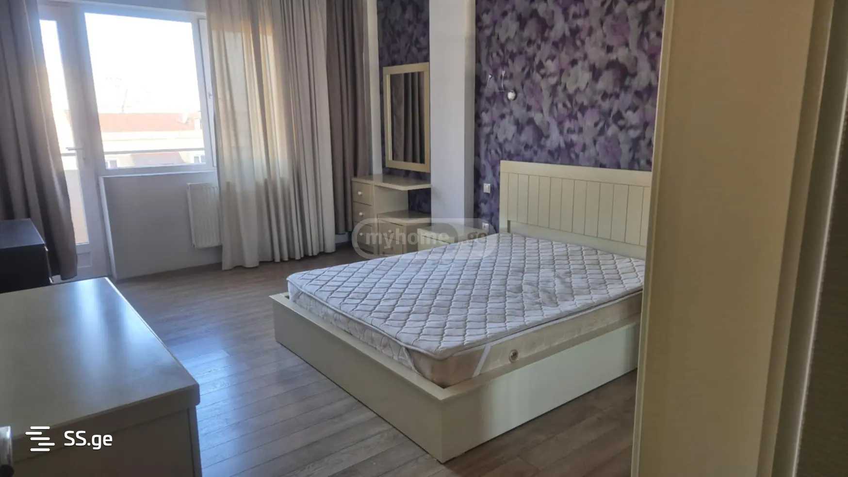 janashia st. - 3 rooms