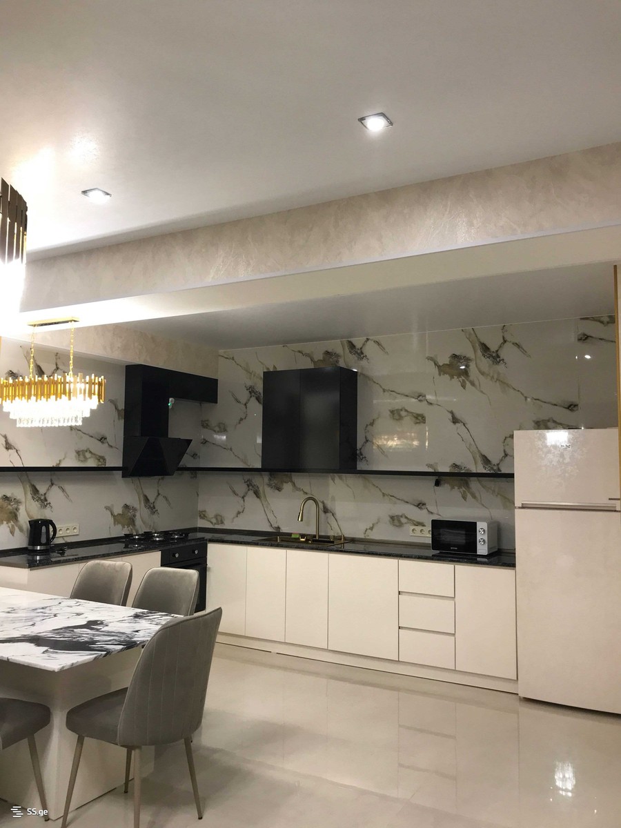 Politkovskaya St (jikia st.) 32ა - 4 rooms