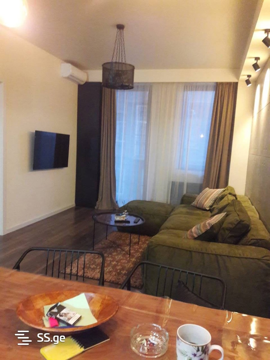 t. tabidze st. 90 - 3 rooms