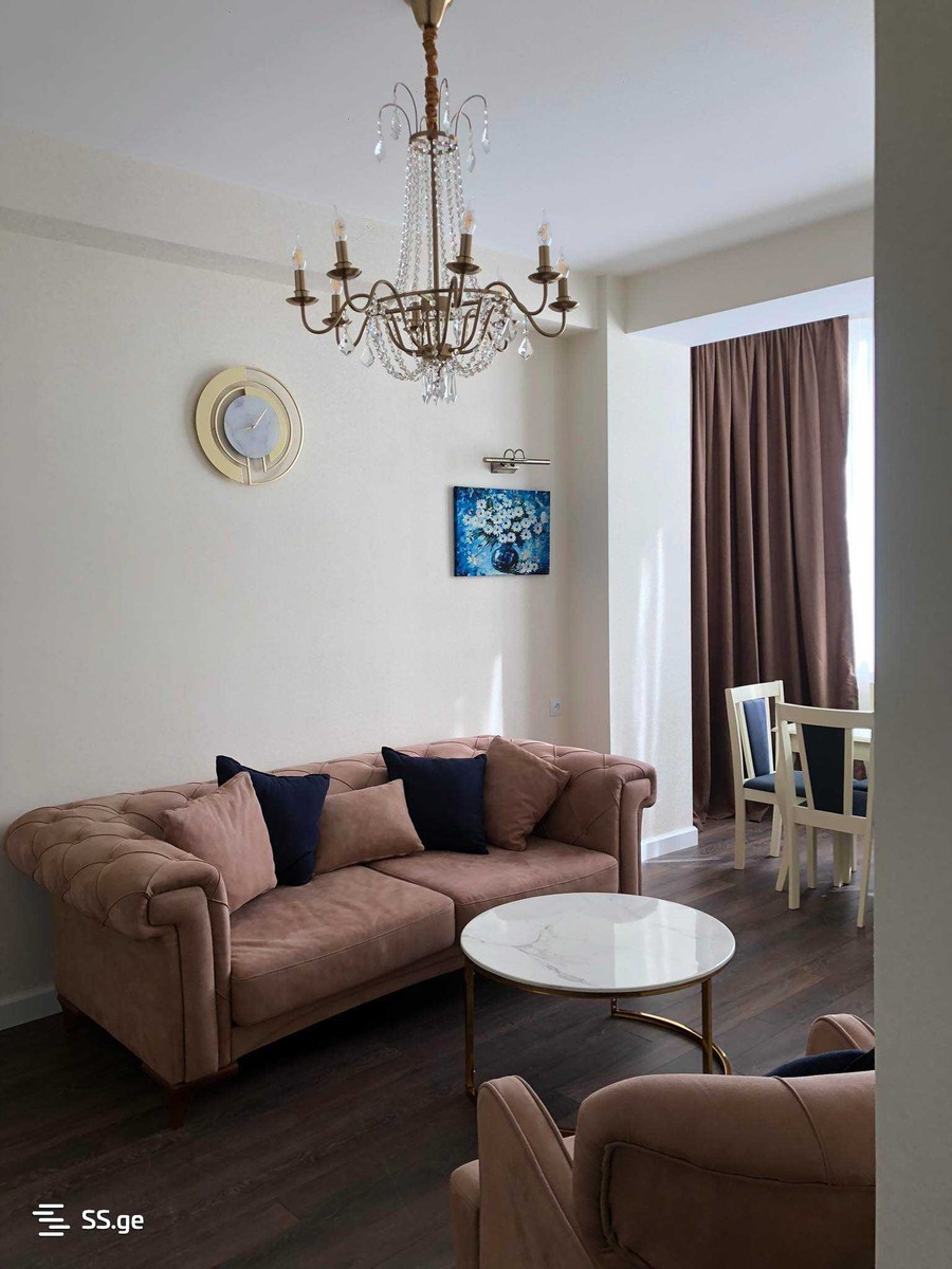 n. zhvania st. 8 - 3 rooms