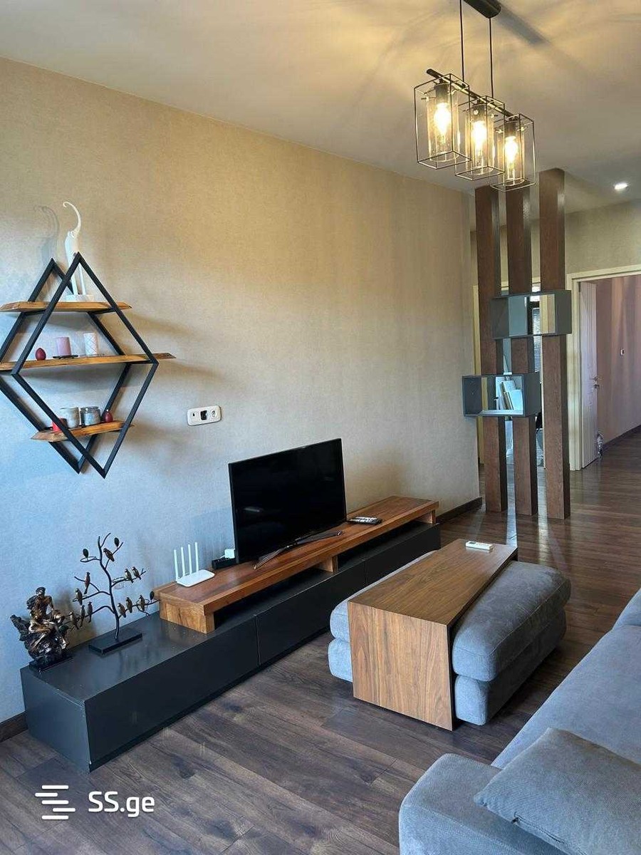 vaja pshavela I chikhi - 3 rooms