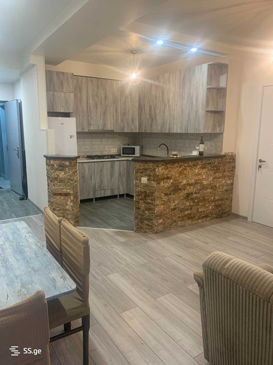 Arzakan Emukhvari st. 11 - 3 rooms