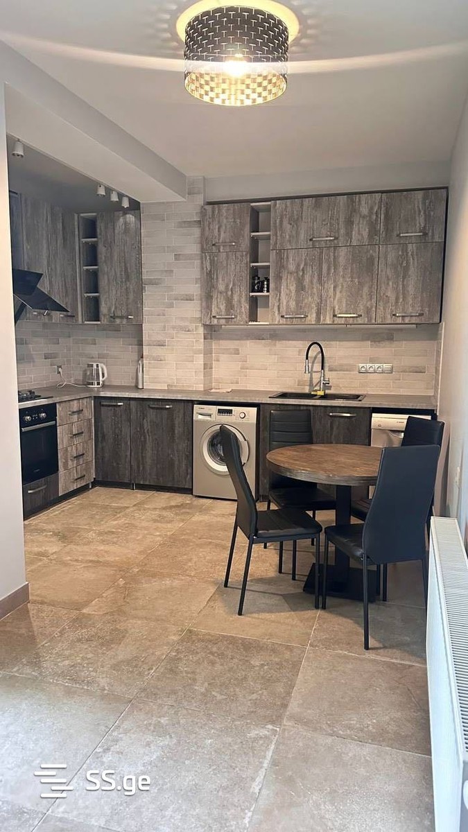 O.Chkheidze st. 8 - 3 rooms