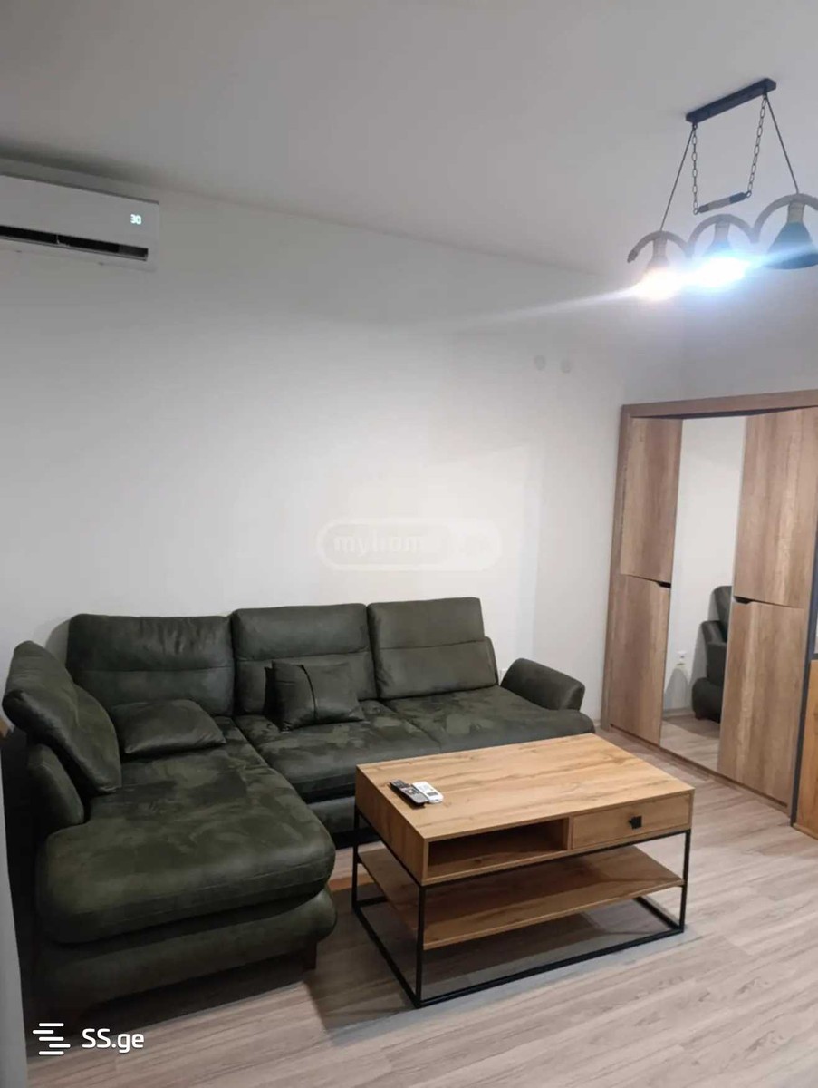 Bob walsh st. - 2 rooms