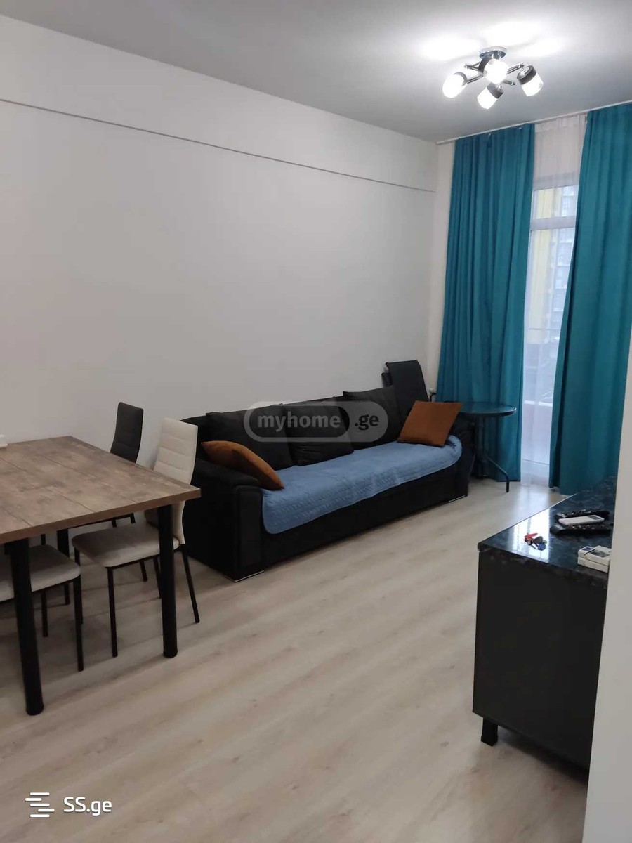 Bob walsh st. - 2 rooms