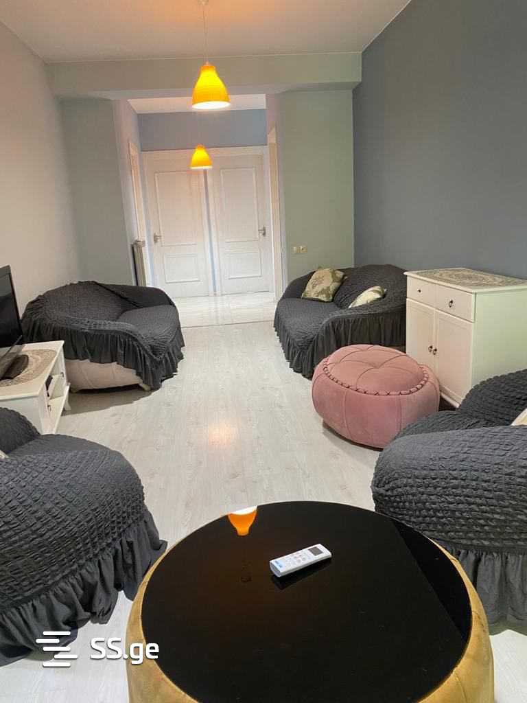zestaponi st. 0 - 4 rooms
