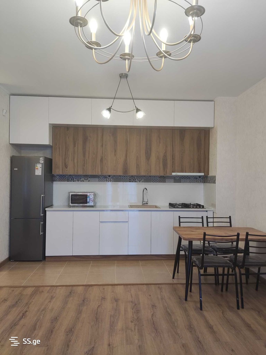 Bob walsh st. - 2 rooms