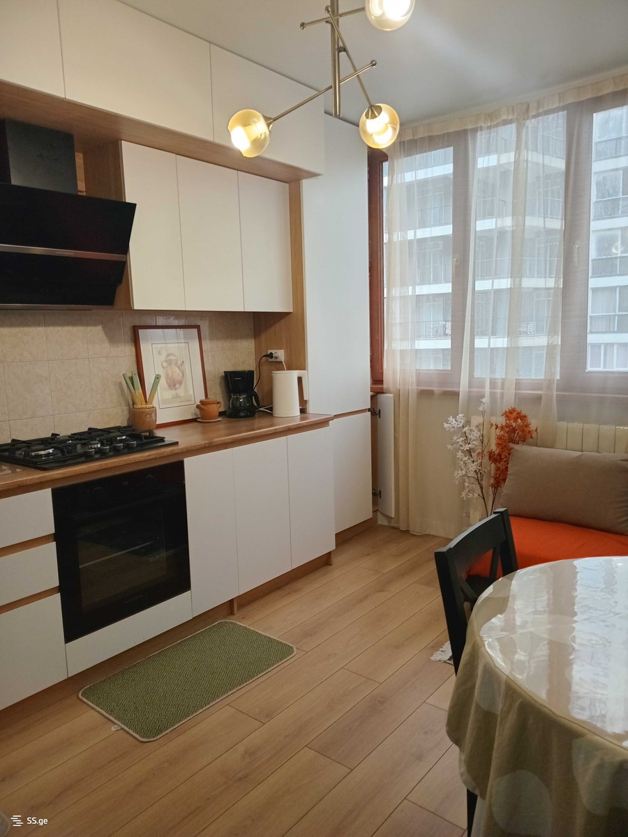 bakhtrioni st. 16 - 3 rooms