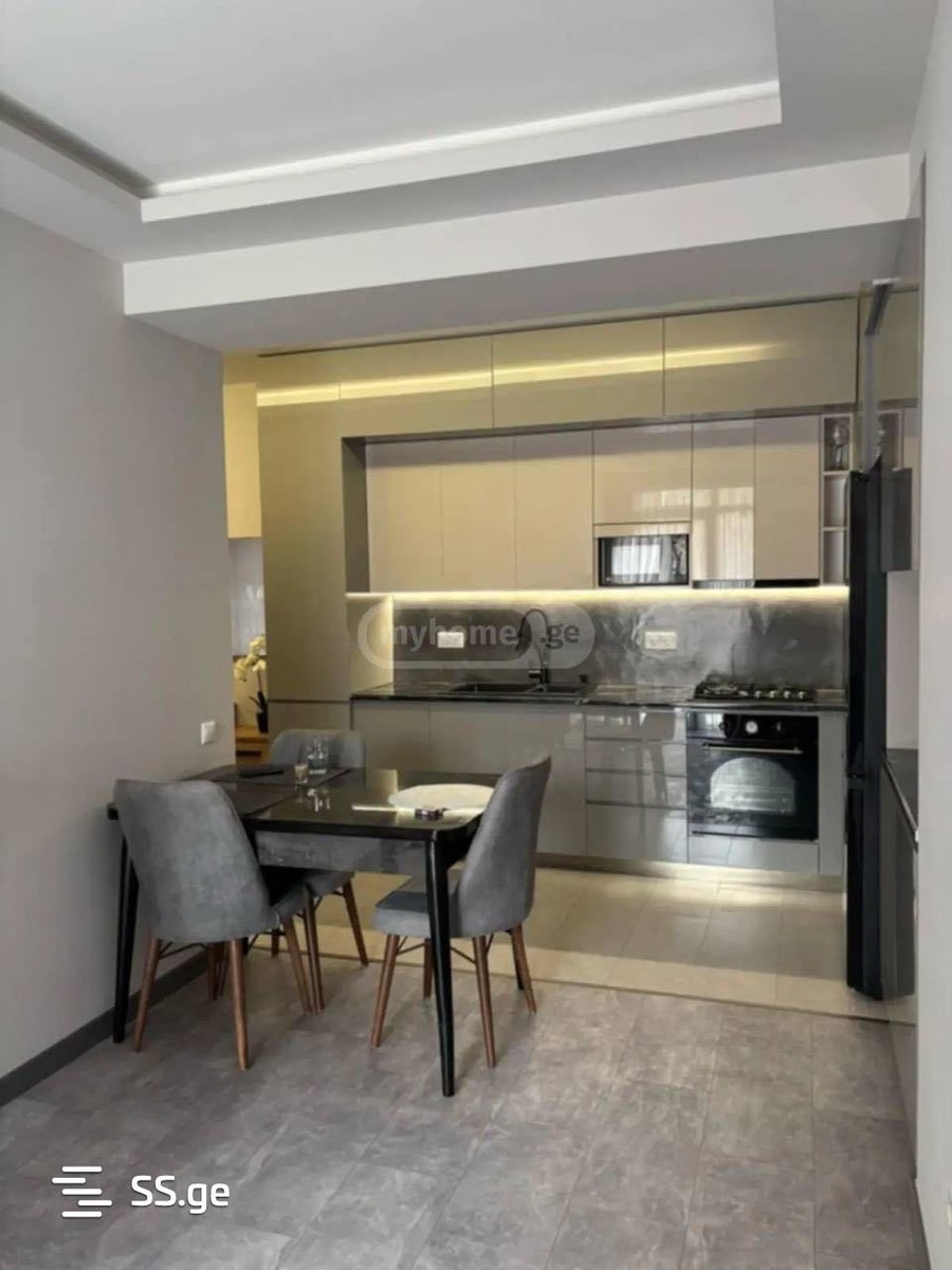 navtlugi st. 10 - 3 rooms