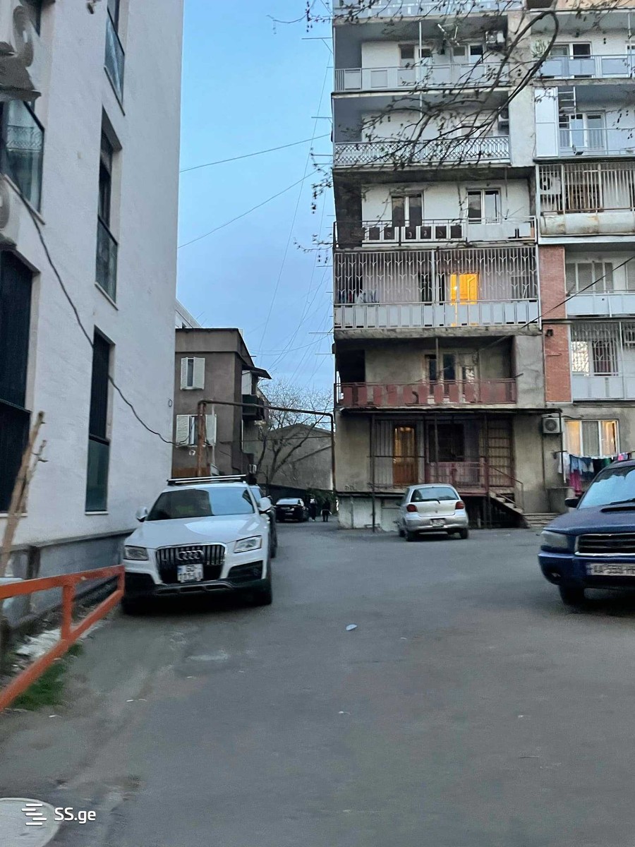 sairme st. 6 - 2 rooms