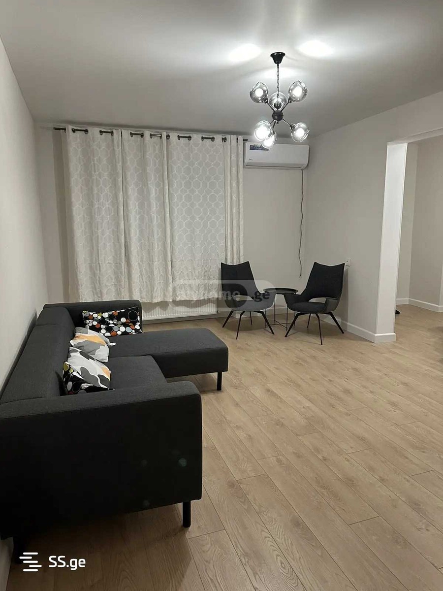 b. khmelnicki st. - 3 rooms