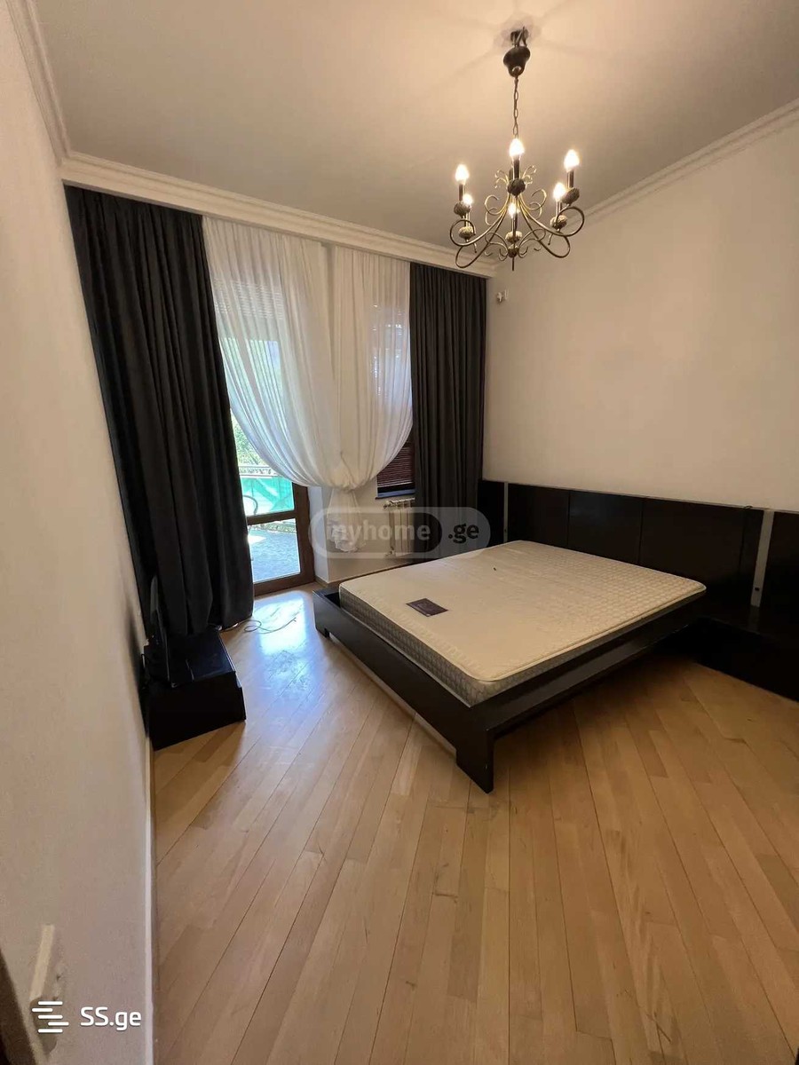 nino ramishvili st. 5 - 5 rooms