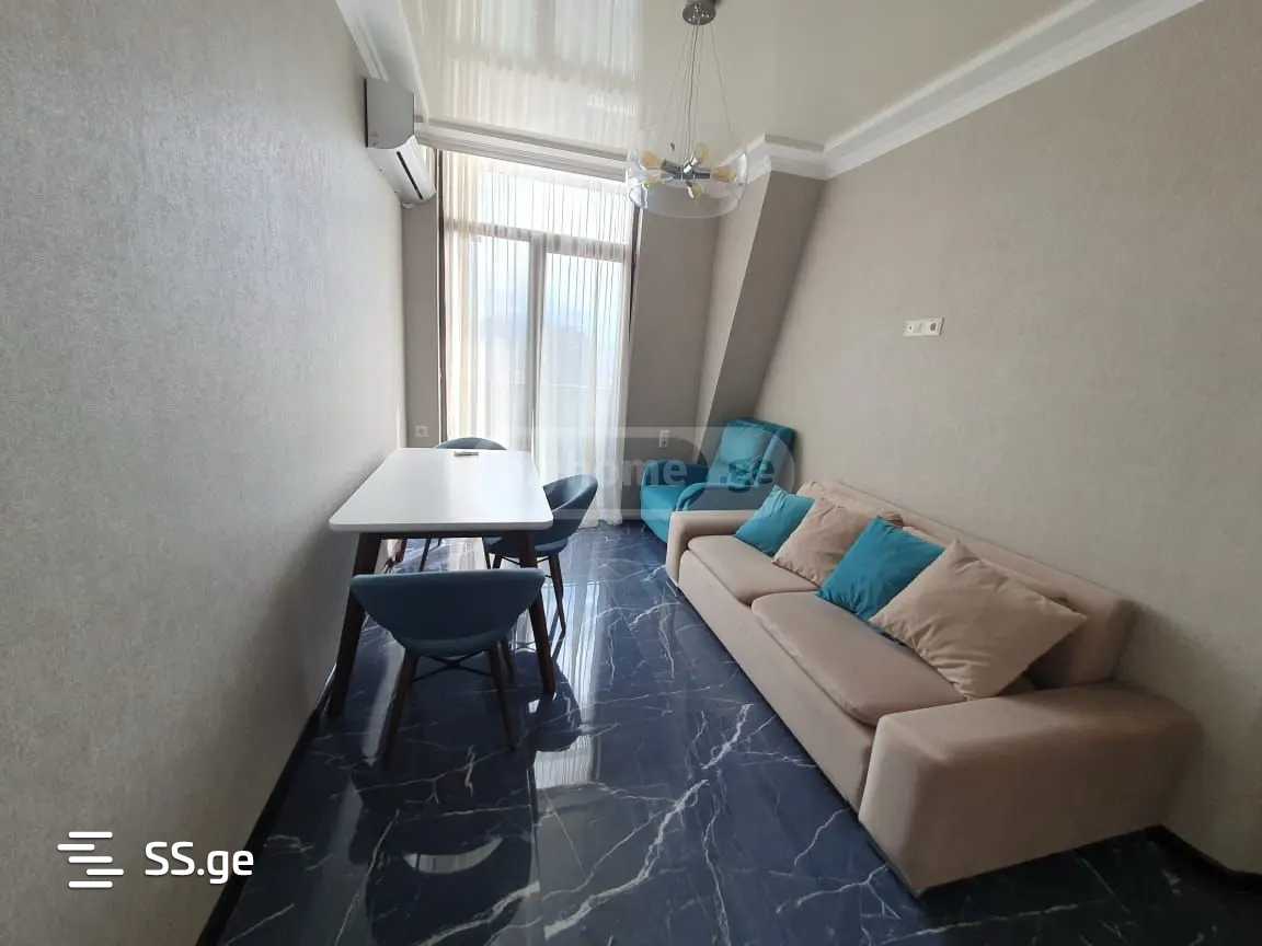84 - 3 rooms