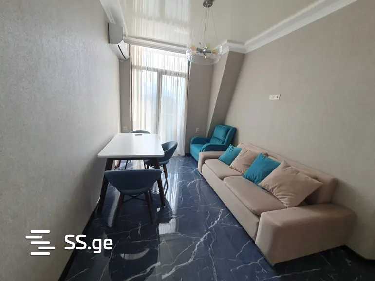 84 - 3 rooms