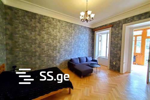 l. asatiani st. 52 - 3 rooms