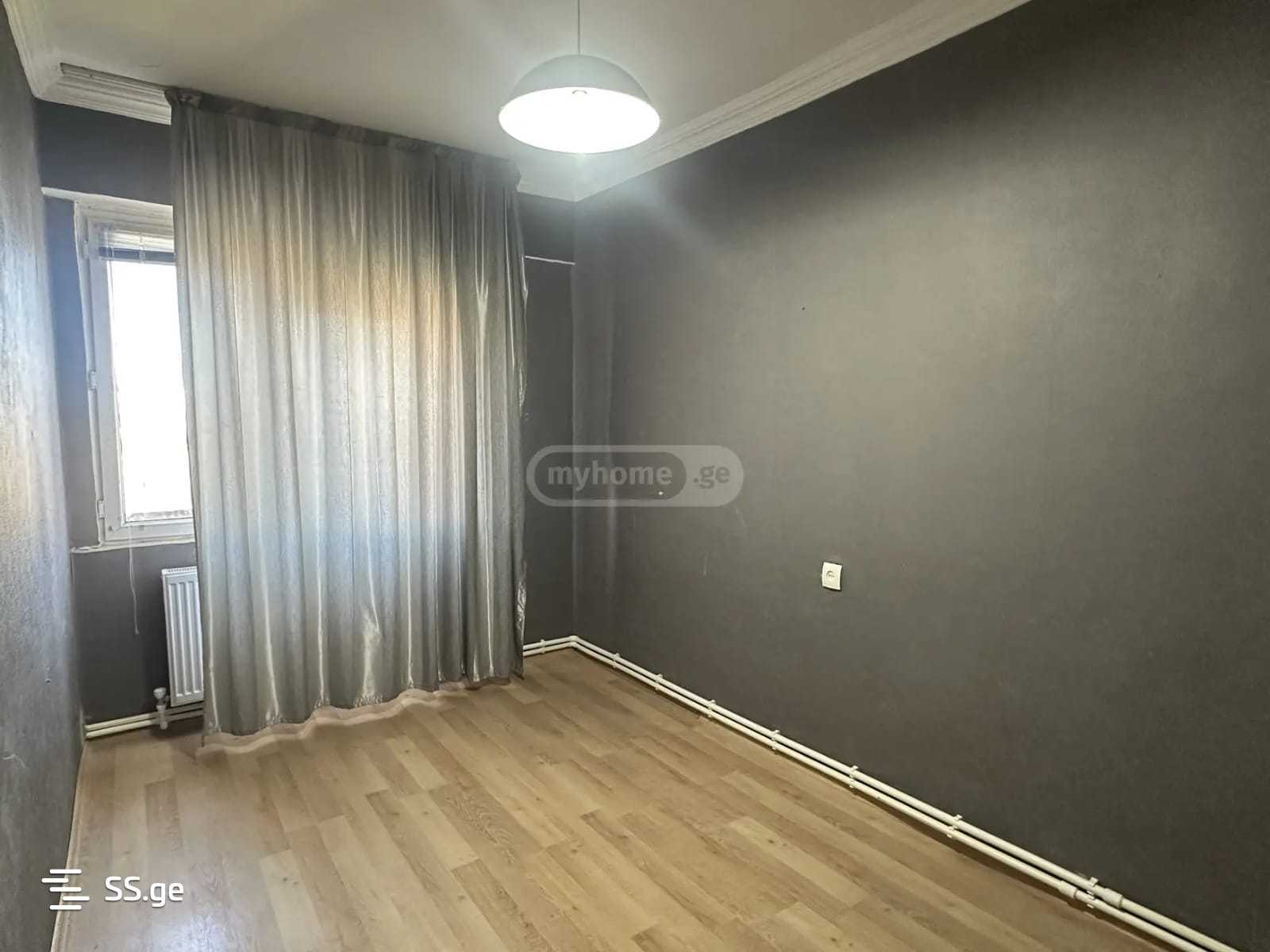 7th micro-district - 3 rooms