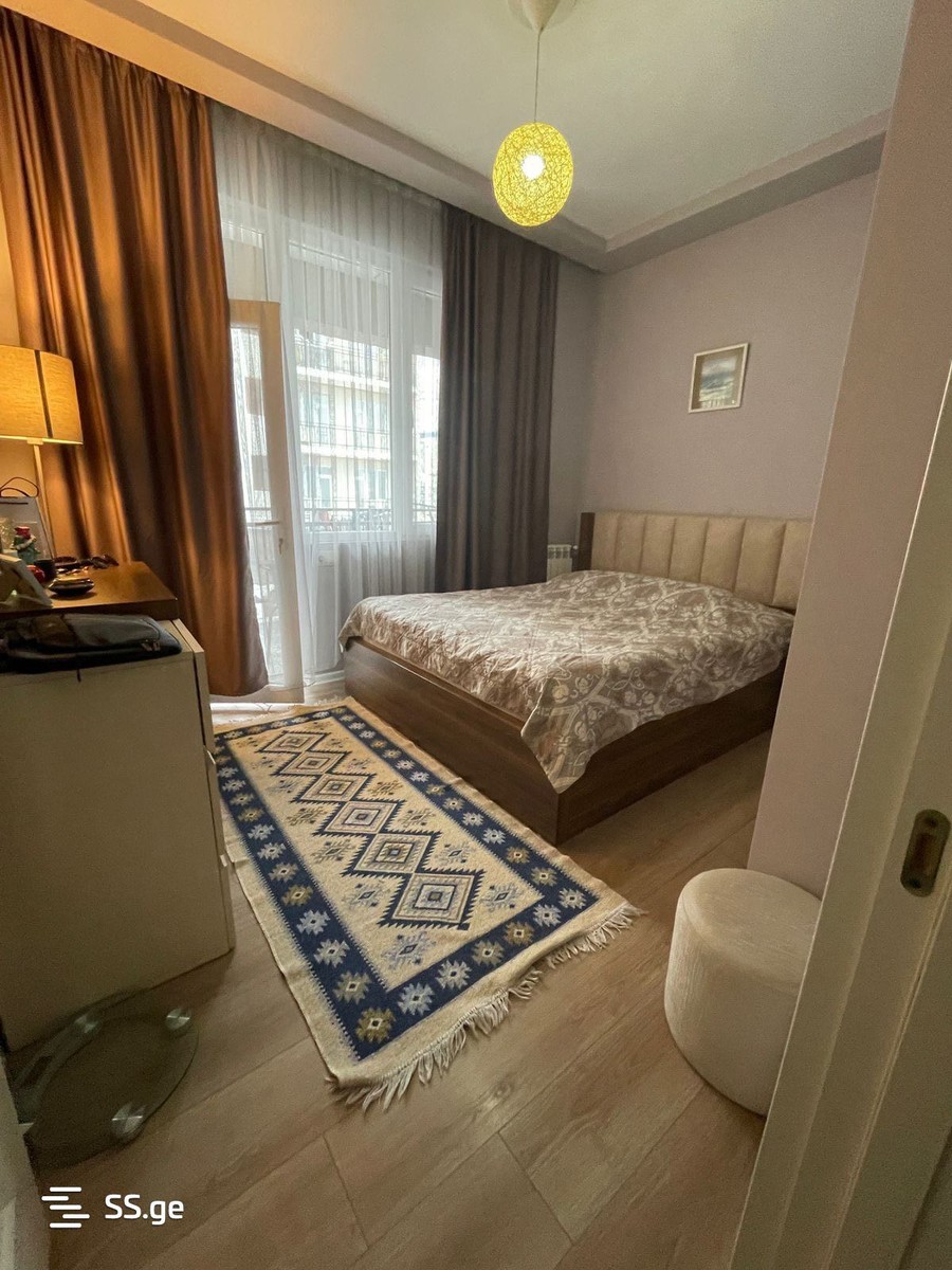 3 - 3 rooms