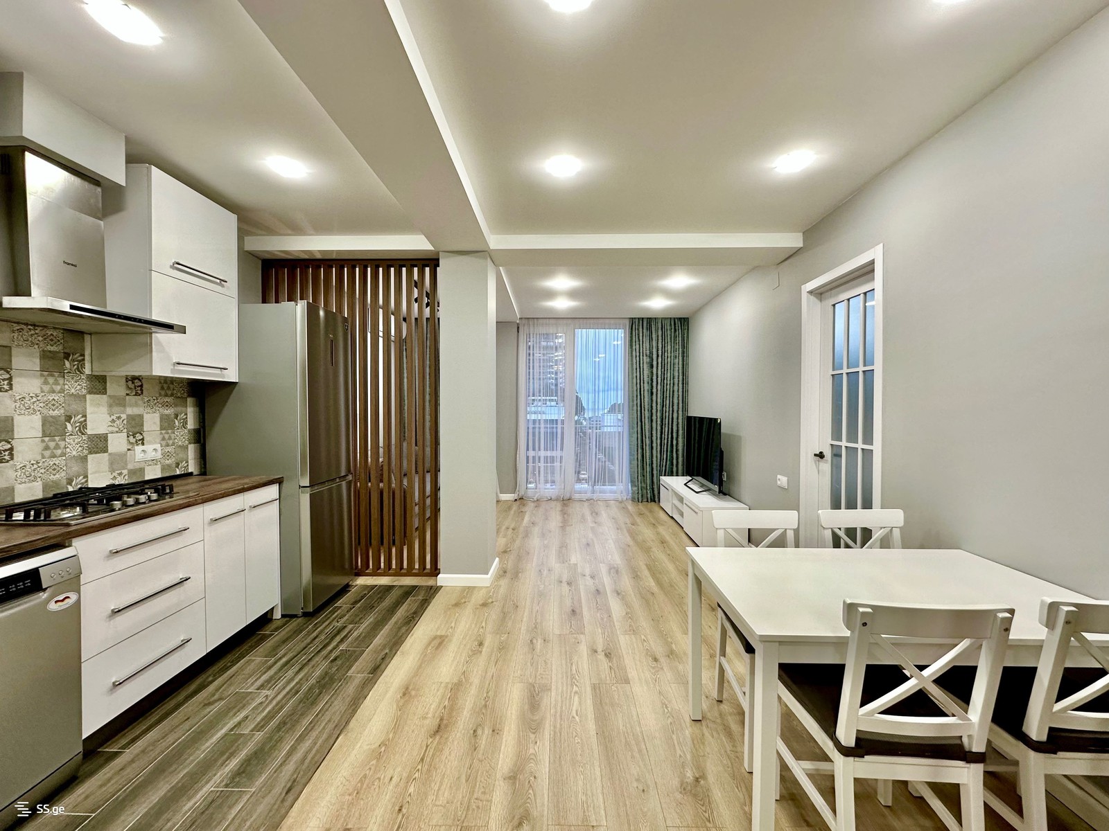 Sh. Rustaveli Ave. 10 - 2 rooms