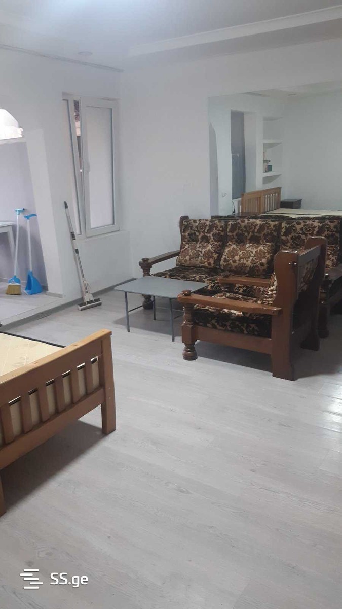 kipiani st. 21 - 1 rooms