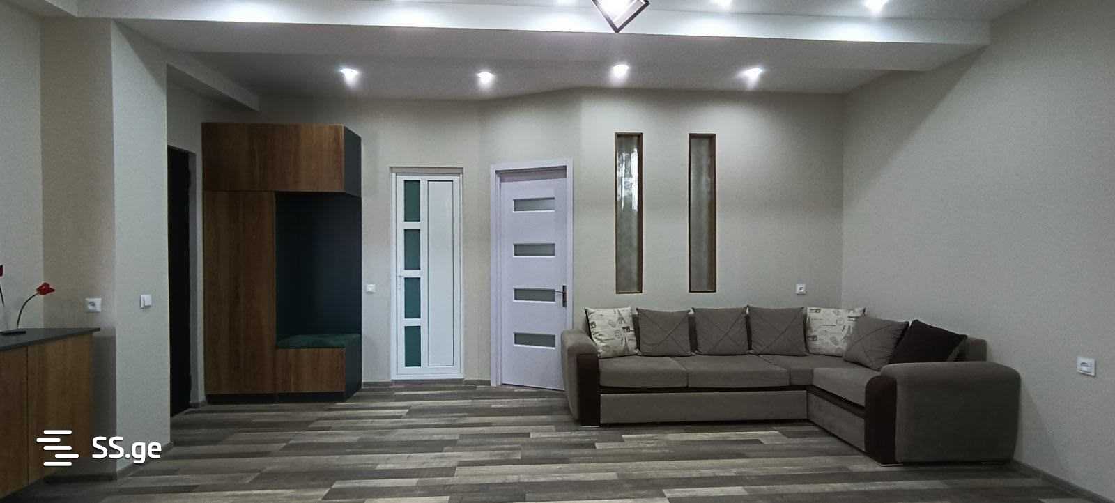 Zviad Gamsakhurdia st. 34 - 4 rooms