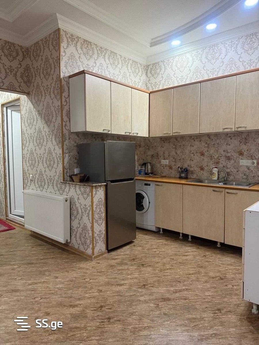24 - 3 rooms